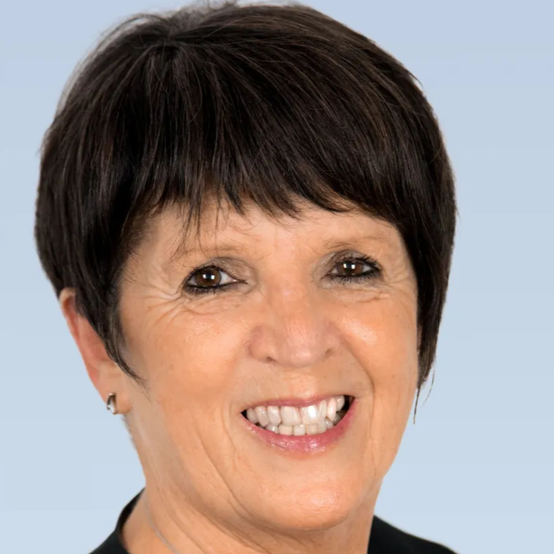  Gabriele Staab